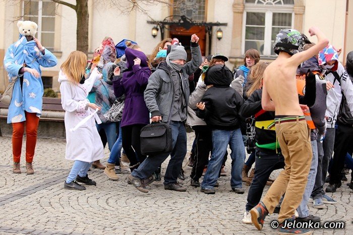 harlem-shake-na-placu-ratuszowym-foto-45217