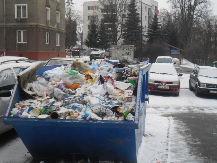 czytelnik-zmieszali-mi-smieci-z-gruzem-co-ze-swiadomoscia-ekologiczna-w-jeleniej-gorze-45252