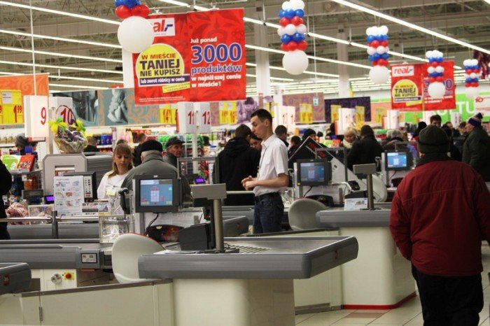 jeleniogorzanie-po-otwarciu-reala-brakowao-nam-takiego-marketu-foto-45305