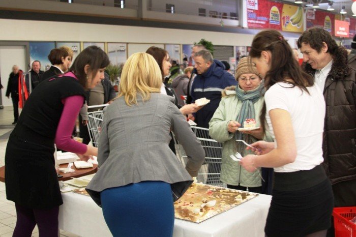 jeleniogorzanie-po-otwarciu-reala-brakowao-nam-takiego-marketu-foto-45305