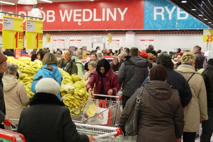 jeleniogorzanie-po-otwarciu-reala-brakowao-nam-takiego-marketu-foto-45305