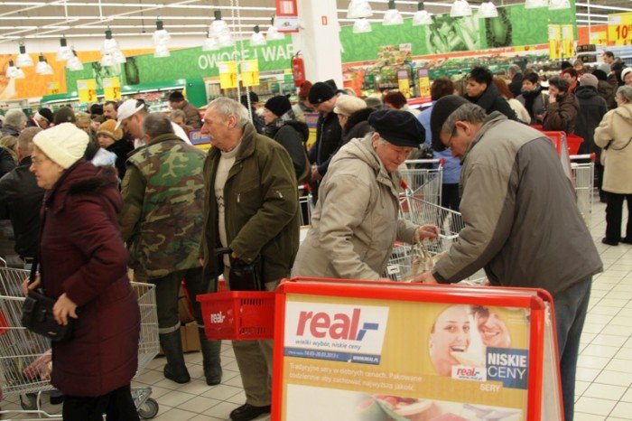 jeleniogorzanie-po-otwarciu-reala-brakowao-nam-takiego-marketu-foto-45305