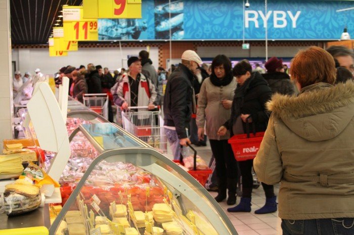 jeleniogorzanie-po-otwarciu-reala-brakowao-nam-takiego-marketu-foto-45305