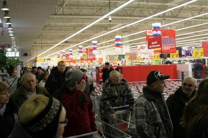 jeleniogorzanie-po-otwarciu-reala-brakowao-nam-takiego-marketu-foto-45305