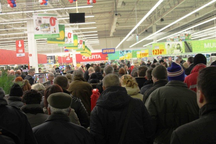 jeleniogorzanie-po-otwarciu-reala-brakowao-nam-takiego-marketu-foto-45305