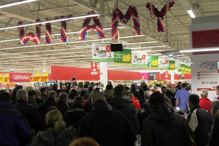 jeleniogorzanie-po-otwarciu-reala-brakowao-nam-takiego-marketu-foto-45305
