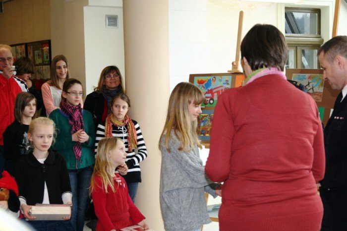 rozdali-nagrody-w-konkursie-plastycznym-strazy-pozarnej-foto-45326