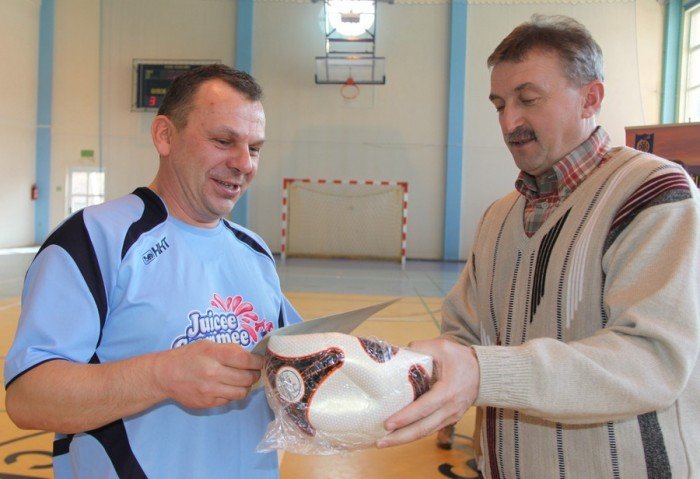 puchar-burmistrza-piechowic-dla-siowni-fit-zone-foto-45360
