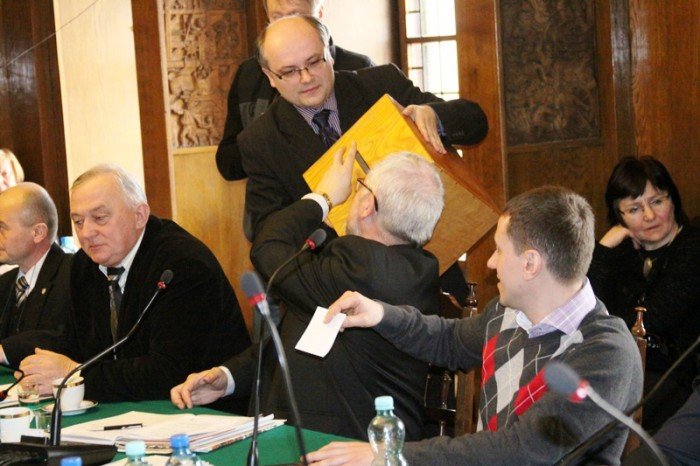 nowy-przewodniczacy-rady-leszek-wrotniewski-dziekuje-za-zaufanie-foto-45414