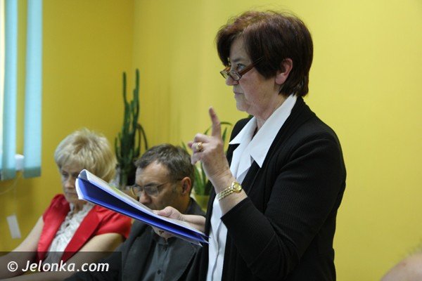 trwa-debata-jak-rozwiazac-brak-parkingow-w-centrum-cieplic-foto-45441