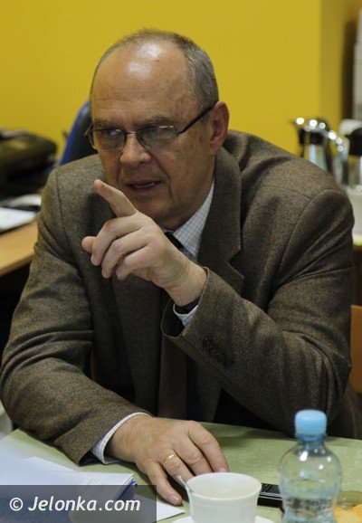trwa-debata-jak-rozwiazac-brak-parkingow-w-centrum-cieplic-foto-45441