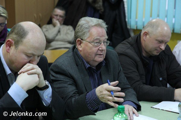 trwa-debata-jak-rozwiazac-brak-parkingow-w-centrum-cieplic-foto-45441