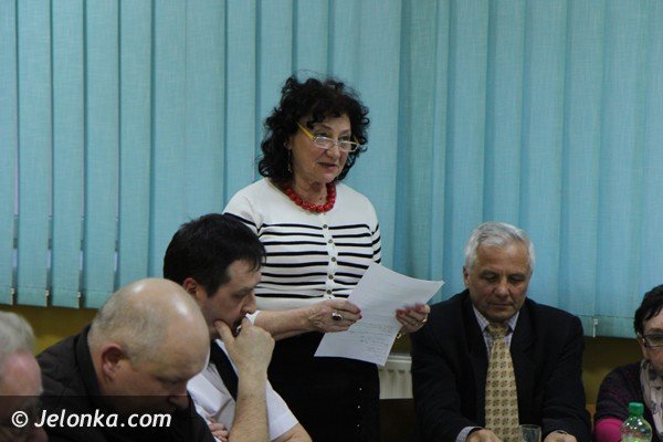 trwa-debata-jak-rozwiazac-brak-parkingow-w-centrum-cieplic-foto-45441