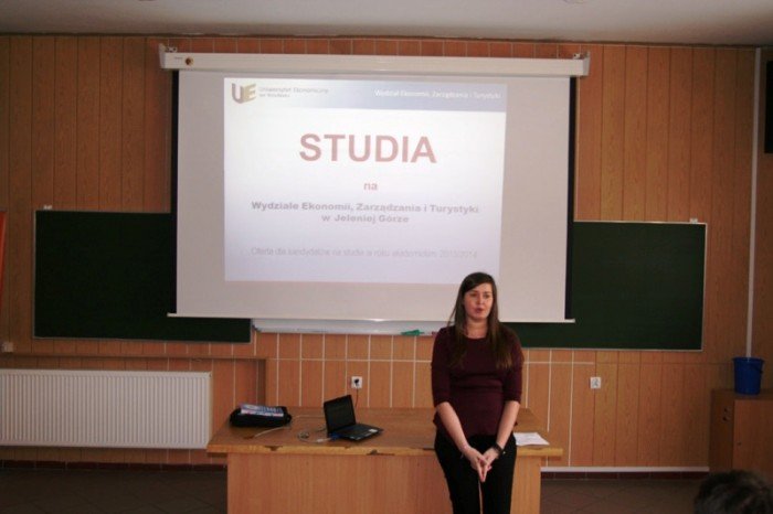 pojedynek-logistyczny-na-uniwersytecie-ekonomicznym-foto-45487