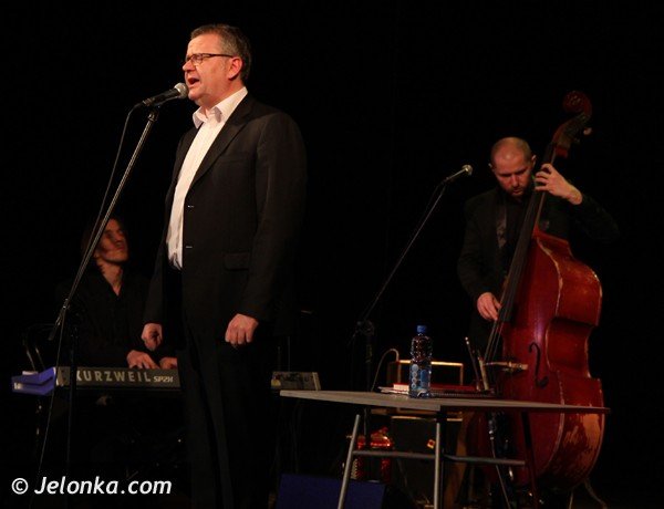 artur-andrus-zachwyci-znanymi-przebojami-w-norwidzie-foto-45534