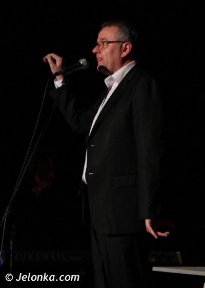 artur-andrus-zachwyci-znanymi-przebojami-w-norwidzie-foto-45534