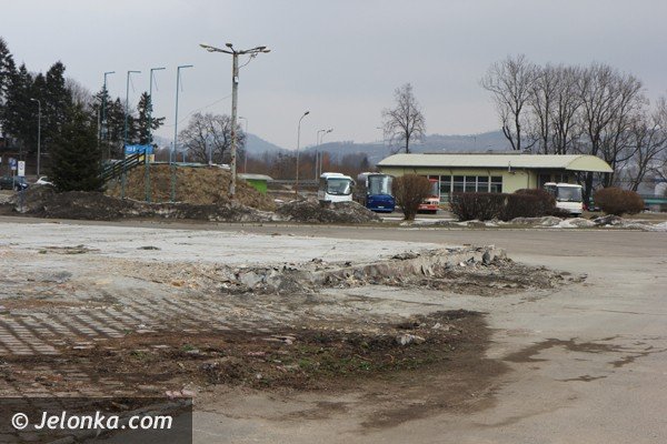 na-terenie-jeleniogorskiego-dworca-pks-powstanie-galeria-foto-45622