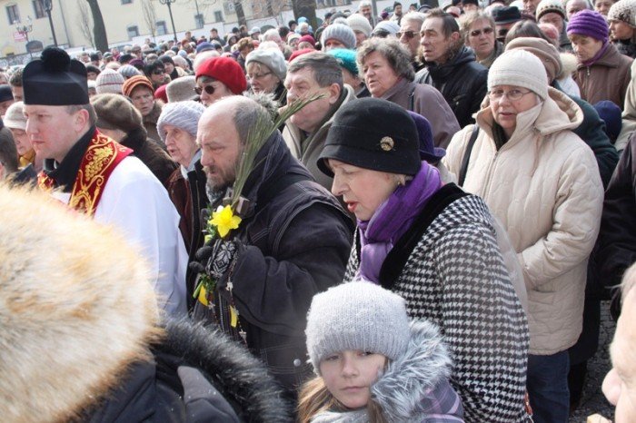 jeleniogorzanie-droga-krzyzowa-daje-nam-sie-foto-45623