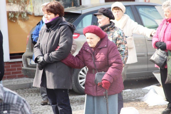 jeleniogorzanie-droga-krzyzowa-daje-nam-sie-foto-45623