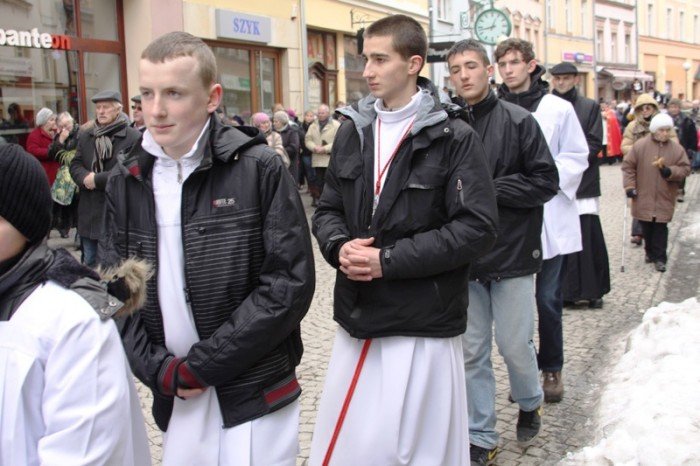 jeleniogorzanie-droga-krzyzowa-daje-nam-sie-foto-45623