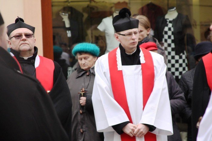 jeleniogorzanie-droga-krzyzowa-daje-nam-sie-foto-45623