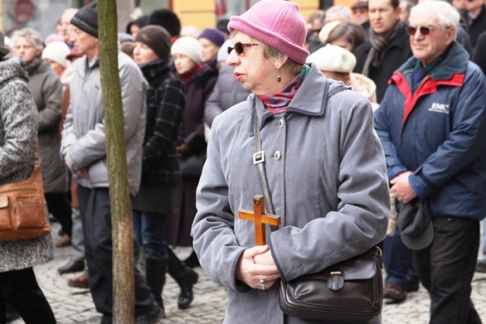 jeleniogorzanie-droga-krzyzowa-daje-nam-sie-foto-45623