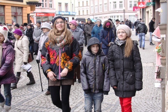 jeleniogorzanie-droga-krzyzowa-daje-nam-sie-foto-45623