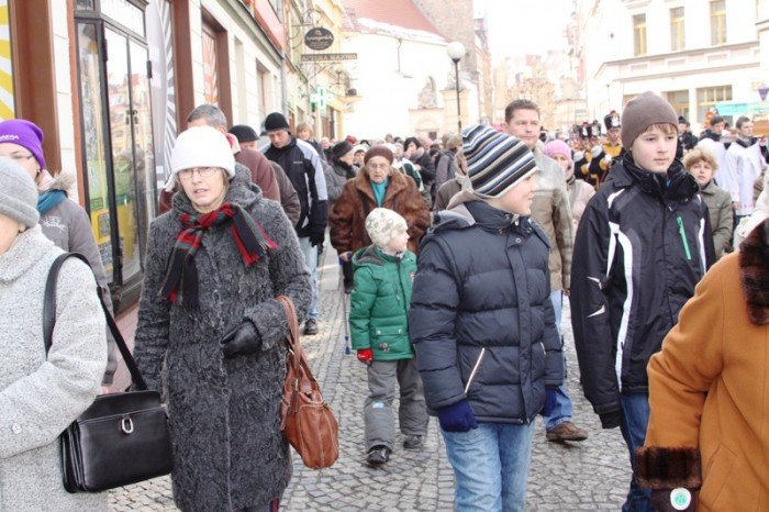 jeleniogorzanie-droga-krzyzowa-daje-nam-sie-foto-45623