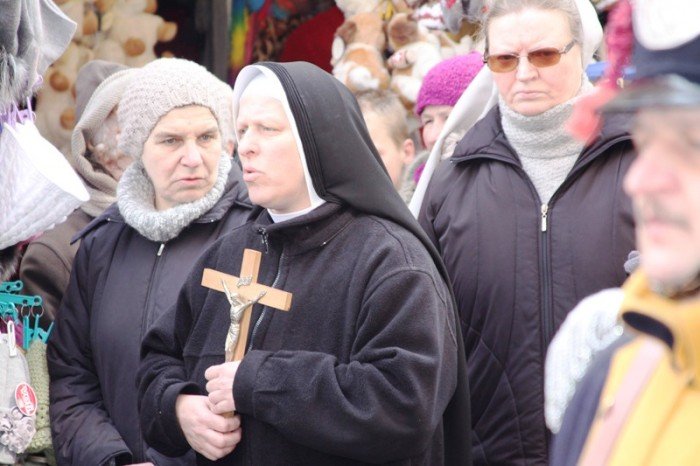 jeleniogorzanie-droga-krzyzowa-daje-nam-sie-foto-45623