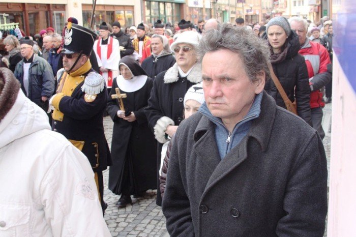 jeleniogorzanie-droga-krzyzowa-daje-nam-sie-foto-45623