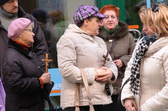 jeleniogorzanie-droga-krzyzowa-daje-nam-sie-foto-45623