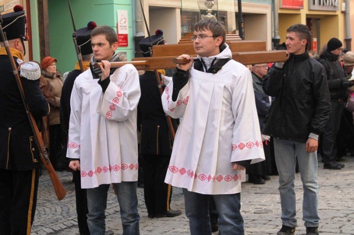 jeleniogorzanie-droga-krzyzowa-daje-nam-sie-foto-45623