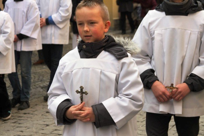 jeleniogorzanie-droga-krzyzowa-daje-nam-sie-foto-45623