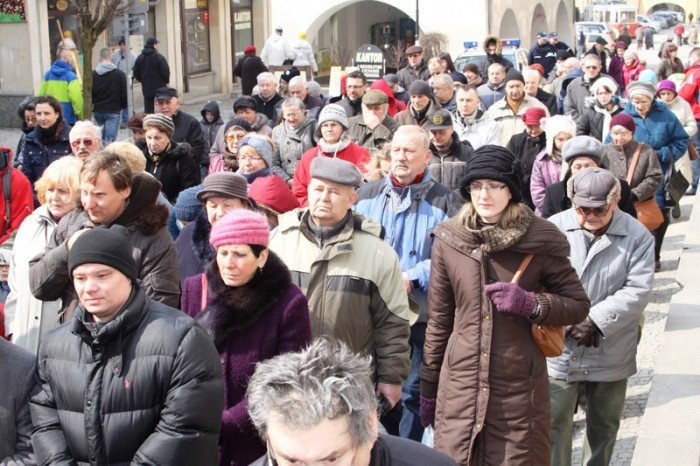 jeleniogorzanie-droga-krzyzowa-daje-nam-sie-foto-45623