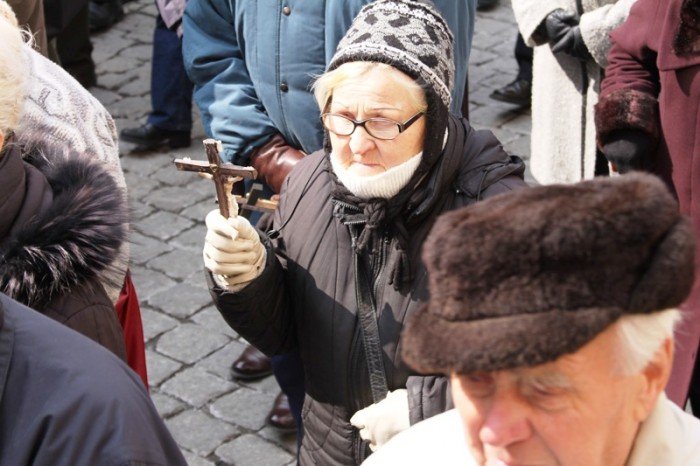 jeleniogorzanie-droga-krzyzowa-daje-nam-sie-foto-45623