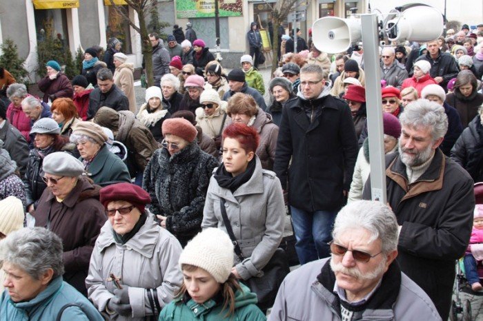 jeleniogorzanie-droga-krzyzowa-daje-nam-sie-foto-45623