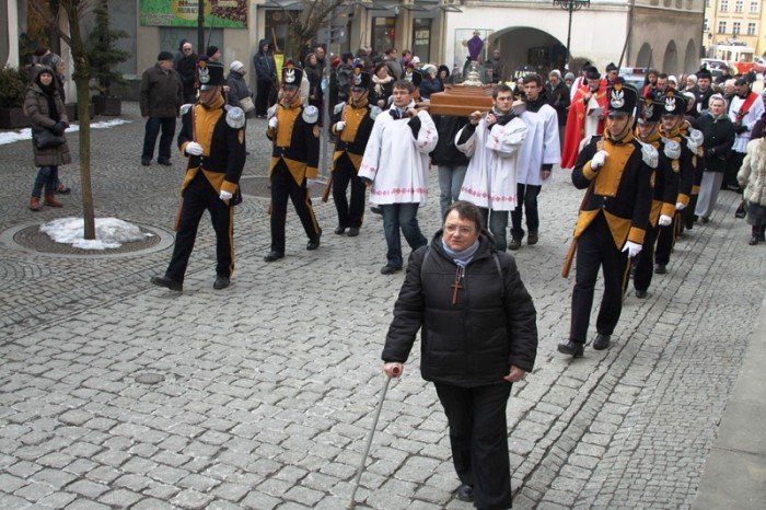 jeleniogorzanie-droga-krzyzowa-daje-nam-sie-foto-45623