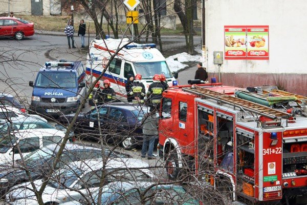 przejecha-po-nogach-lezacemu-mezczyznie-foto-45638