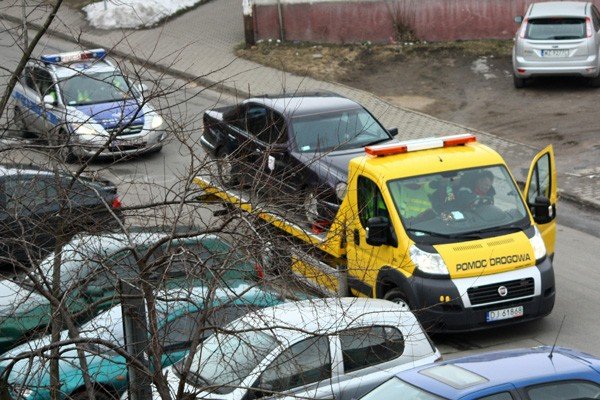 przejecha-po-nogach-lezacemu-mezczyznie-foto-45638