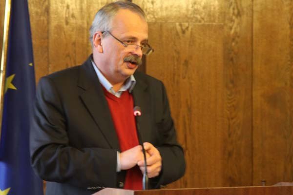 trwa-zbieranie-podpisow-za-referendum-to-awanturnictwo-mowi-prezydent-45704