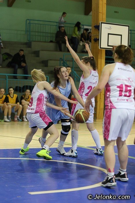 porazka-juniorek-karkonoszy-wyniki-drugiego-dnia-turnieju-pofinaowego-foto-45716