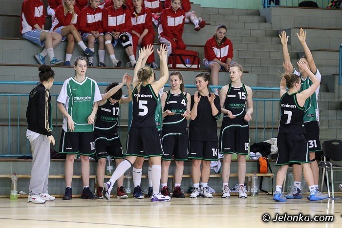 porazka-juniorek-karkonoszy-wyniki-drugiego-dnia-turnieju-pofinaowego-foto-45716
