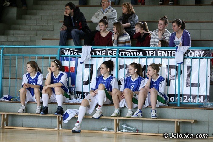 trojka-zyrardow-i-basket-bydgoszcz-awansoway-do-finau-foto-45755