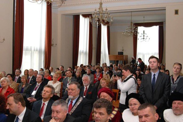 miedzynarodowy-dzien-inwalidy-w-zgorzelcu-z-odznaczeniami-wykadami-i-warsztatami-foto-45782