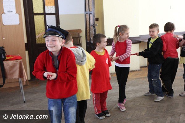 nauka-niemieckiego-poprzez-zabawe-jest-super-mowia-dzieci-z-sosnowki-foto-45824