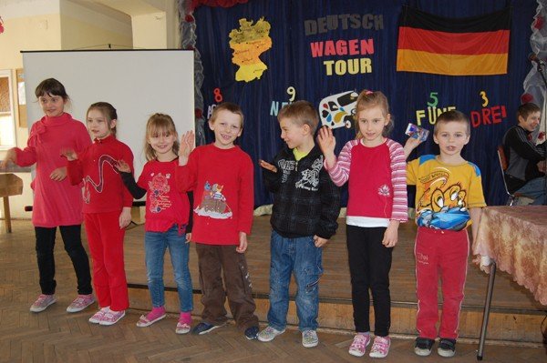 nauka-niemieckiego-poprzez-zabawe-jest-super-mowia-dzieci-z-sosnowki-foto-45824