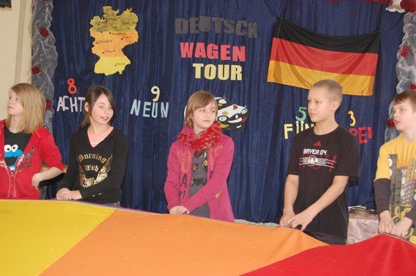 nauka-niemieckiego-poprzez-zabawe-jest-super-mowia-dzieci-z-sosnowki-foto-45824