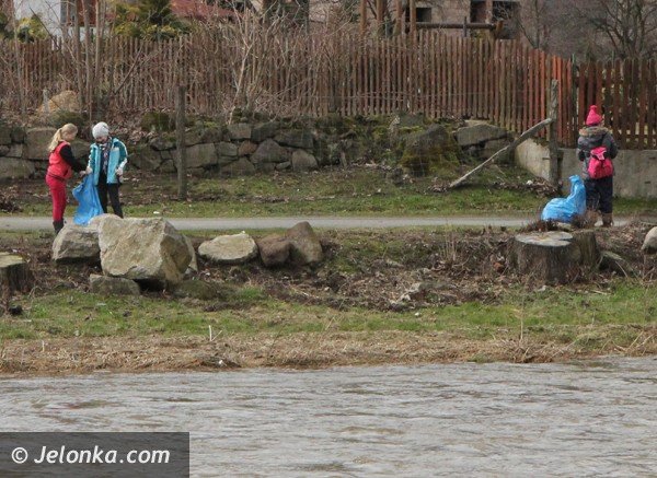 oczyscili-rzeke-bobr-ze-smieci-w-janowicach-wielkich-foto-45883