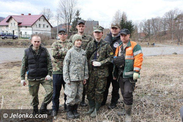 oczyscili-rzeke-bobr-ze-smieci-w-janowicach-wielkich-foto-45883