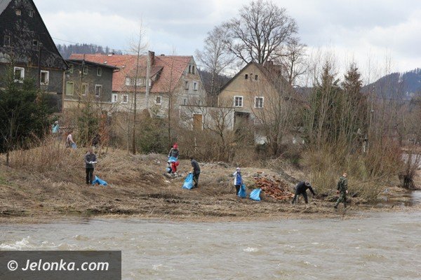 oczyscili-rzeke-bobr-ze-smieci-w-janowicach-wielkich-foto-45883